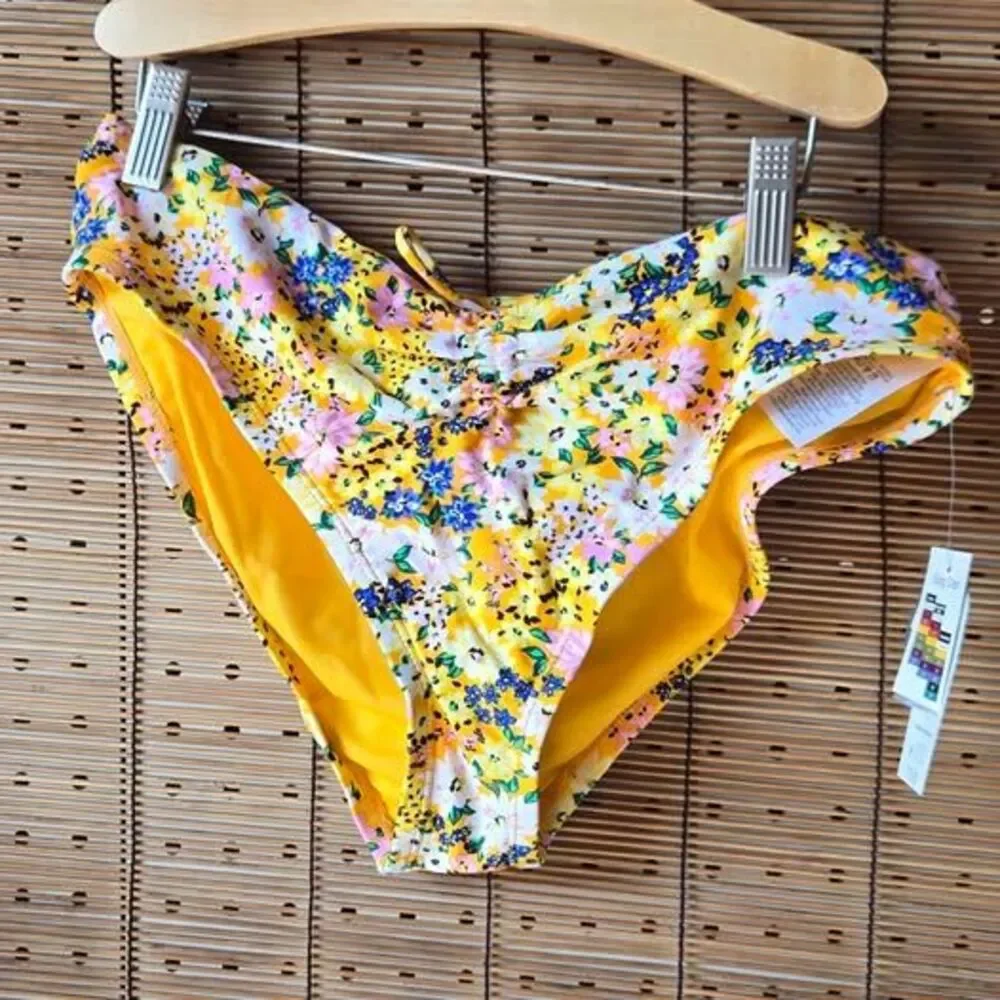 Time and Tru Women's Floral Mid-Rise Bikini Bottom Size M (8-10) NWT
